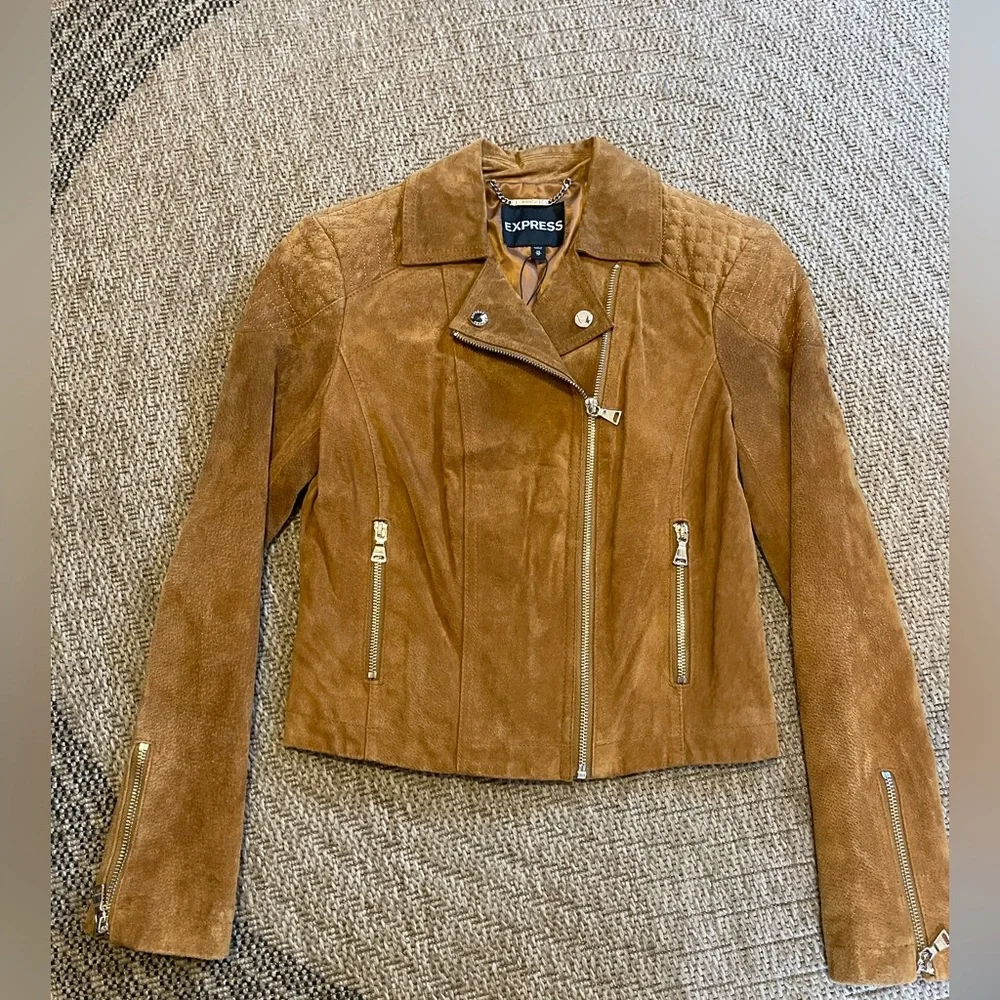 Express Women's Suede Moto Jacket camel Colored, size xs, zip pockets & sleeve